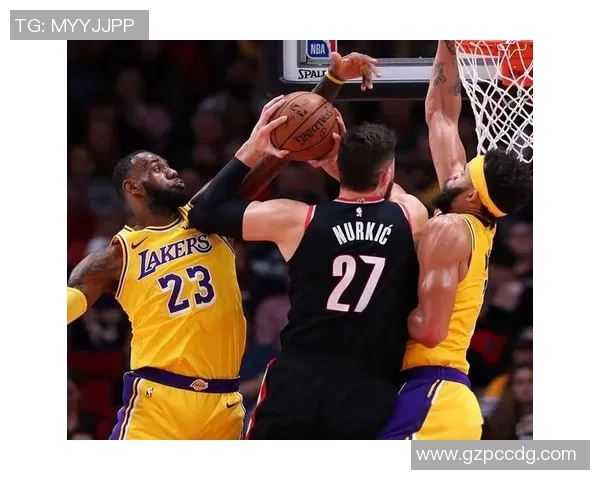 2000年湖人与开拓者的经典对决回顾与精彩瞬间分析